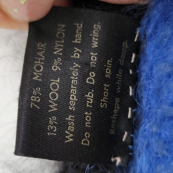 GORGEOUS VINTAGE HOLLY'S HANDKNIT SWEATER.  MADE IN ENGLAND. - Picture 9 of 16